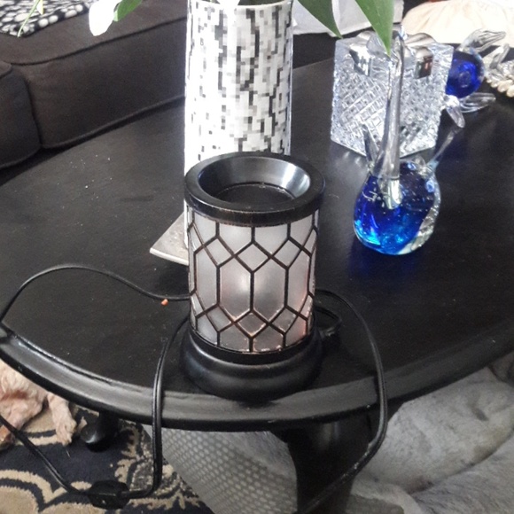 Diffuser - Picture 2 of 2